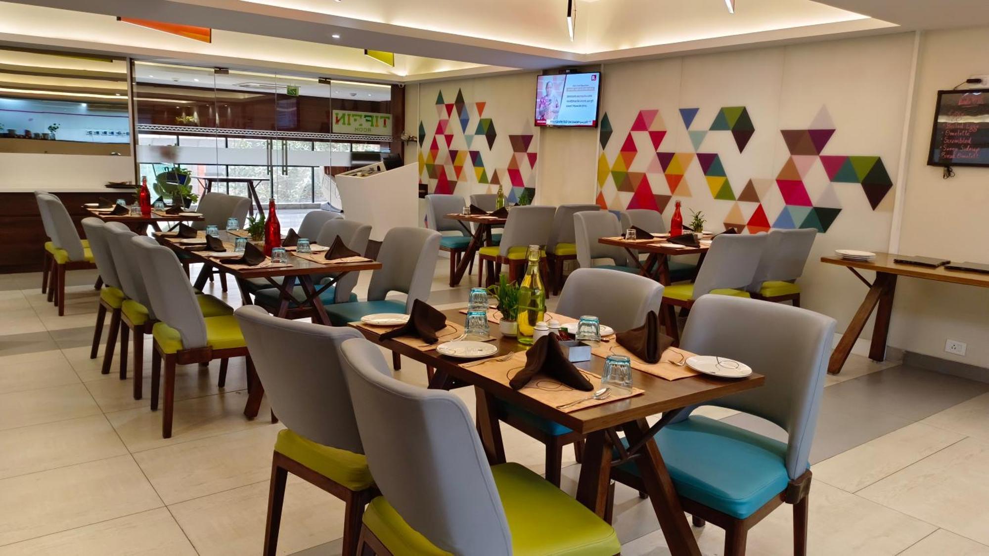 Zibe Luxe Hyderabad By Grt Hotels Hotel Hyderabad